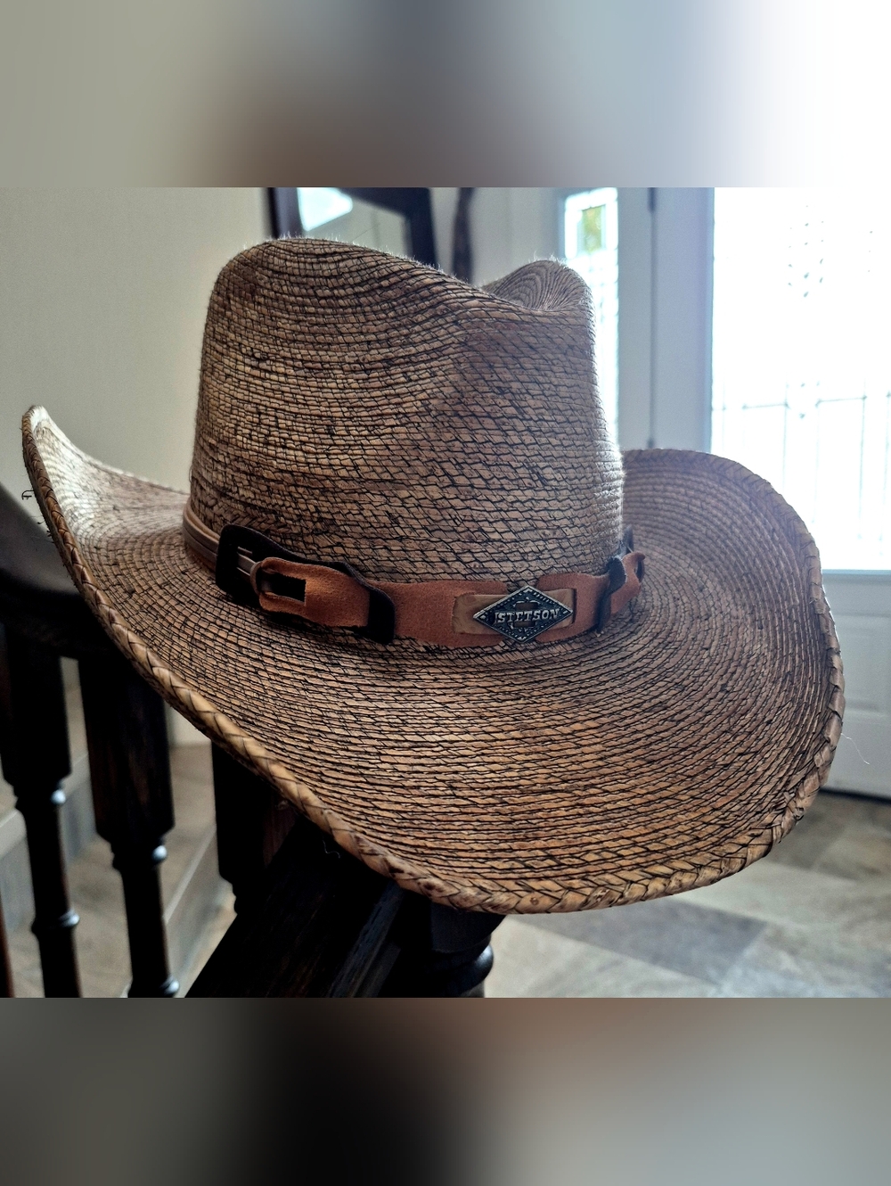 New Condition Stetson Tan Straw Cowboy Hat with Brown Leather Band